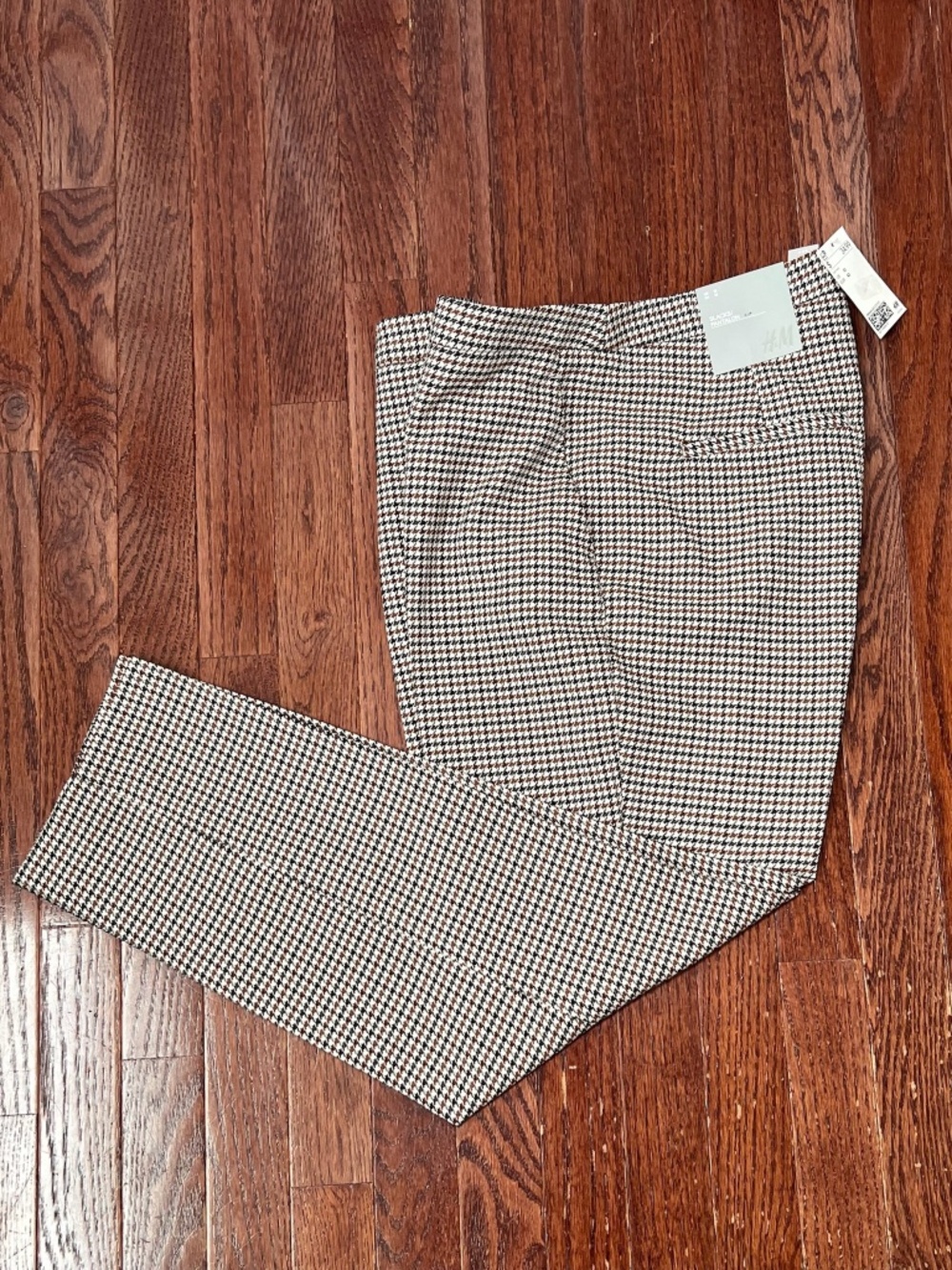 H&M Tapered Ankle, High Rise Waist Houndstooth Pattern Pants, NWT, Size 10
